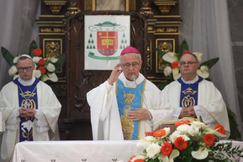 Bp Jan Piotrowski: Maryja jest dla nas wzorem - zakończył się Wielki Odpust Wiślicki
