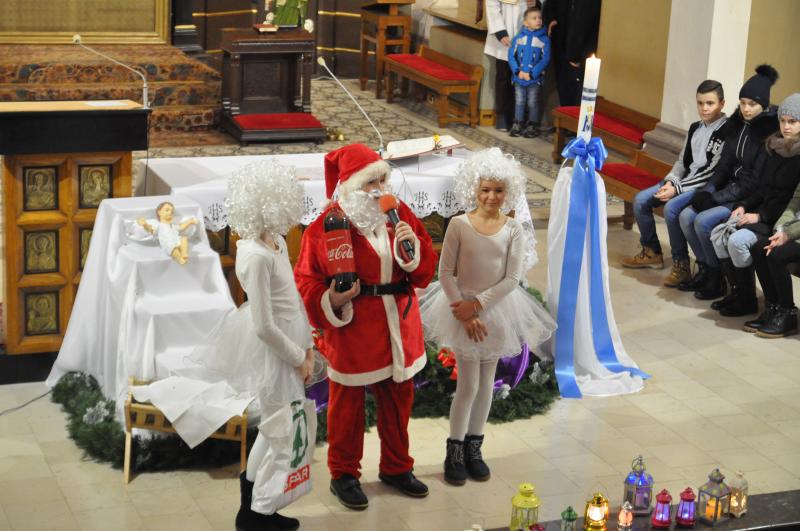 Daleszycka Akcja Sw Mikolaj Czyli Modlitwa Pomoc Charytatywna Oraz Kolorowa I Roztanczona Procesja Oficjalna Strona Diecezji Kieleckiej