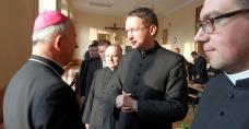 Bp Piotrowski: Nie bójmy się nowoczesności, bójmy się mody