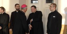 Bp Piotrowski: Nie bójmy się nowoczesności, bójmy się mody